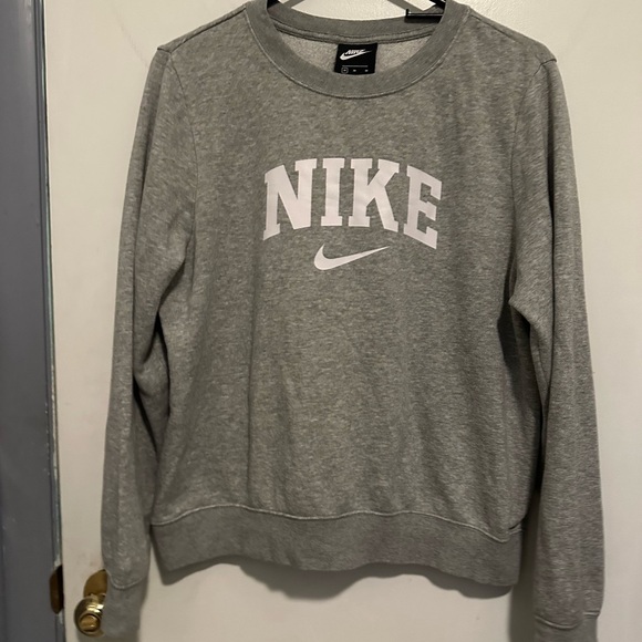 Nike Women's Heather Gray Crew Neck Sweatshirt - Picture 1 of 4